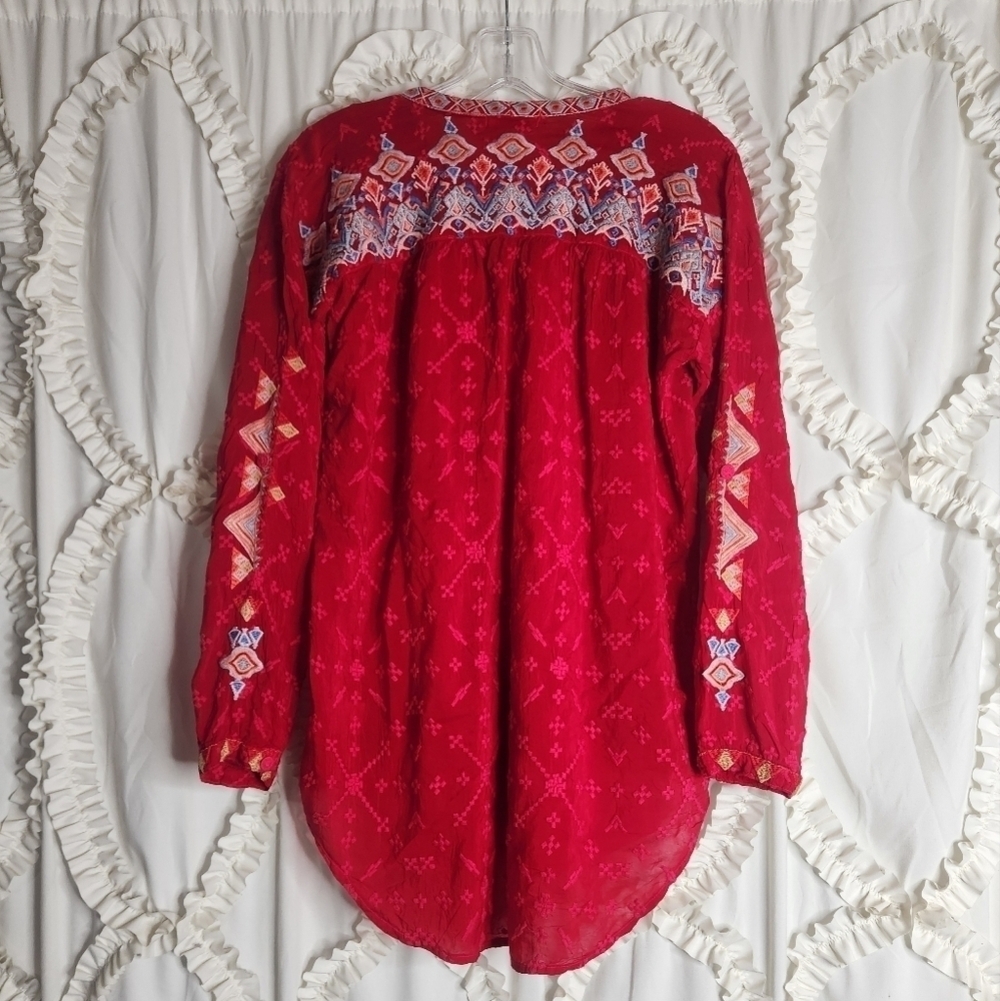 Johnny Was Gina Embroidered Tie V-Neck Roll Tab Sleeve Blouse Size XS Red Aztec - Picture 3 of 6